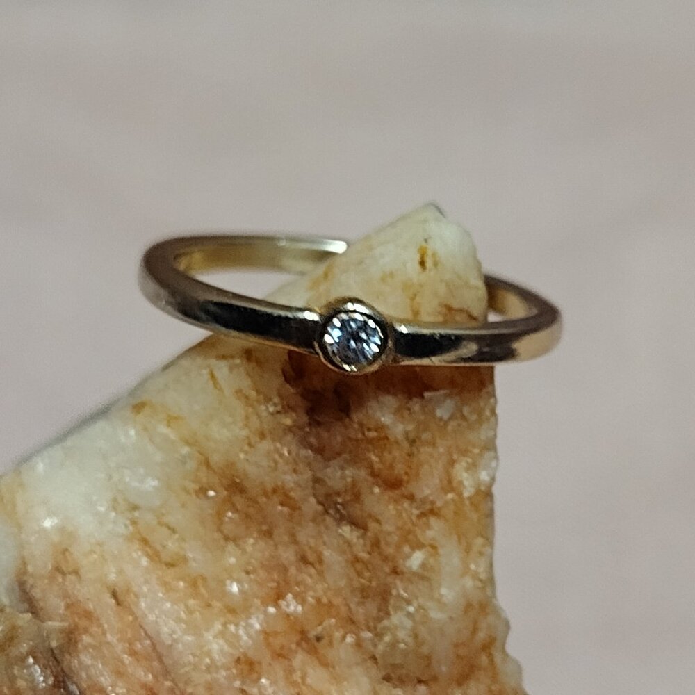 3 Gold Tone Rings - Picture 3 of 6